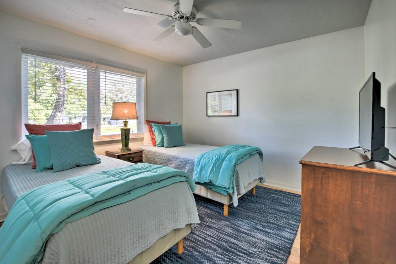 Oak Island Cottage Minutes To Long Beach! Exterior photo