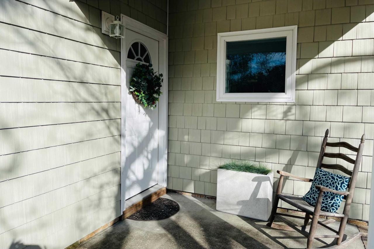 Oak Island Cottage Minutes To Long Beach! Exterior photo