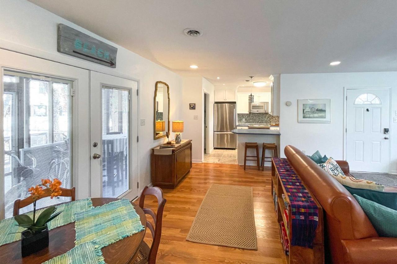 Oak Island Cottage Minutes To Long Beach! Exterior photo
