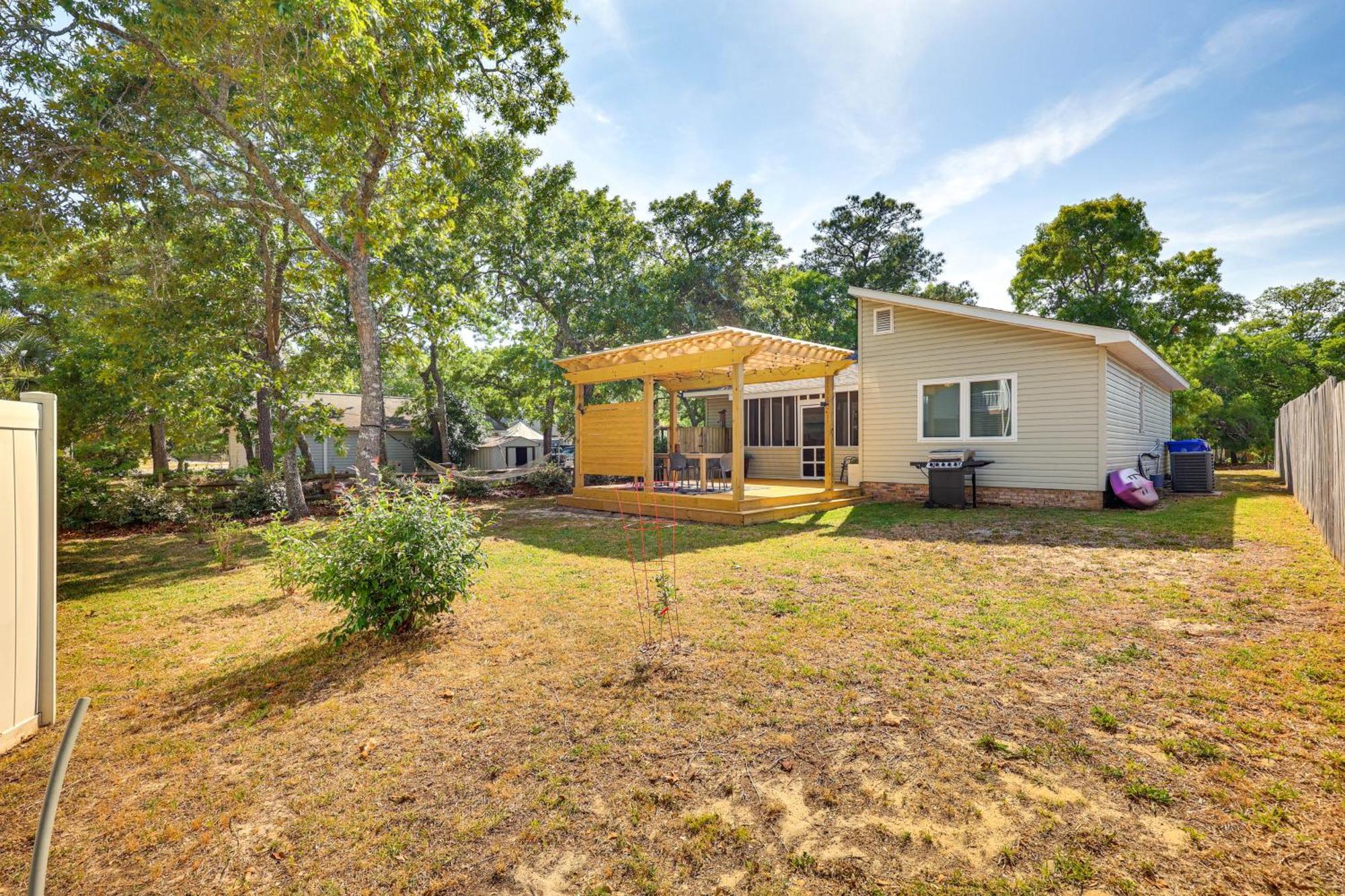 Oak Island Cottage Minutes To Long Beach! Exterior photo