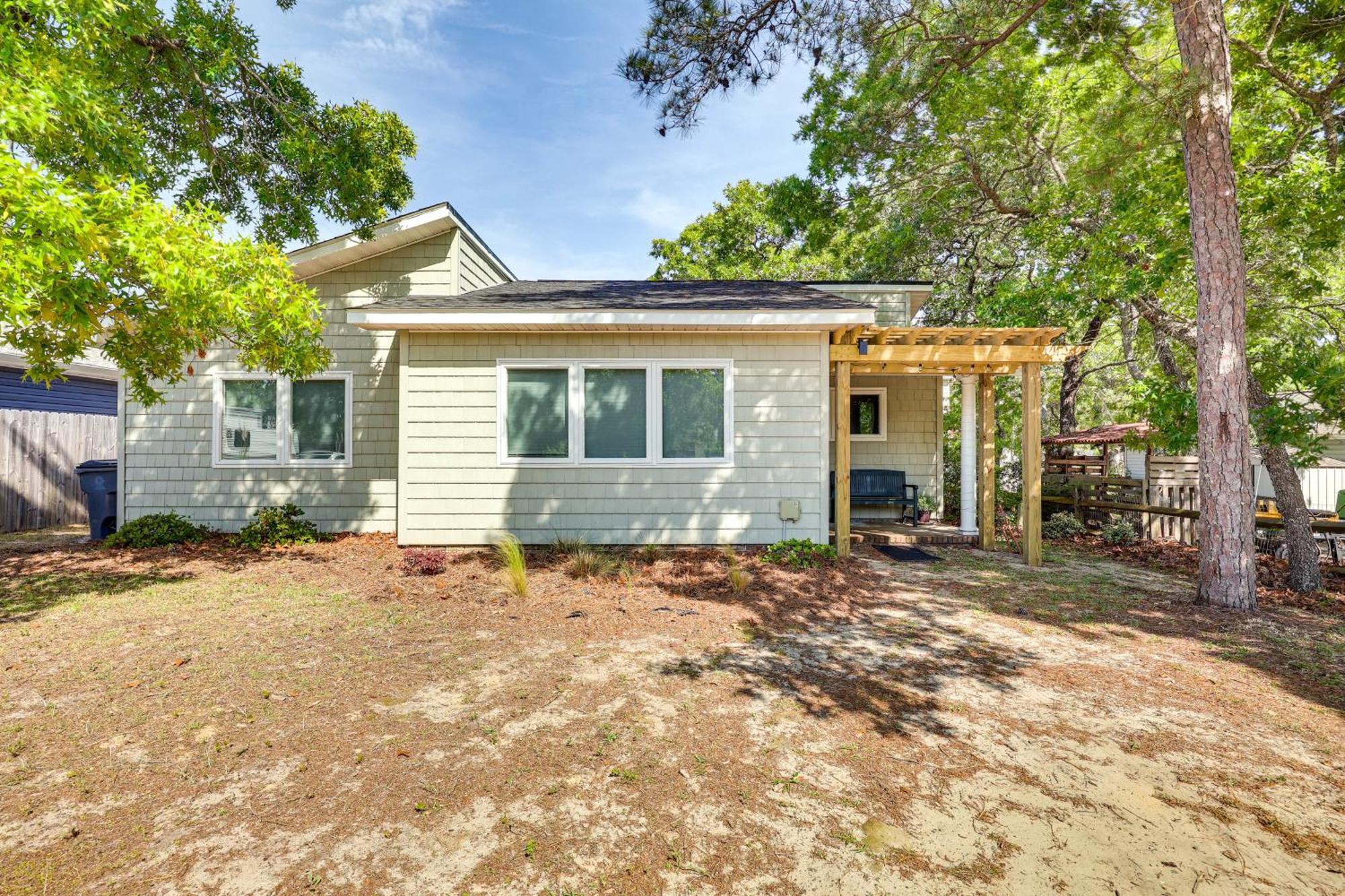 Oak Island Cottage Minutes To Long Beach! Exterior photo